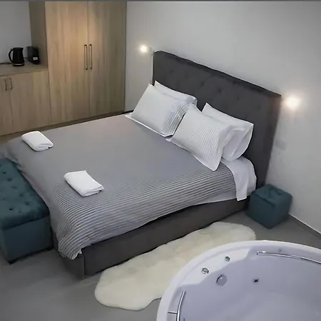 Plateia Deluxe